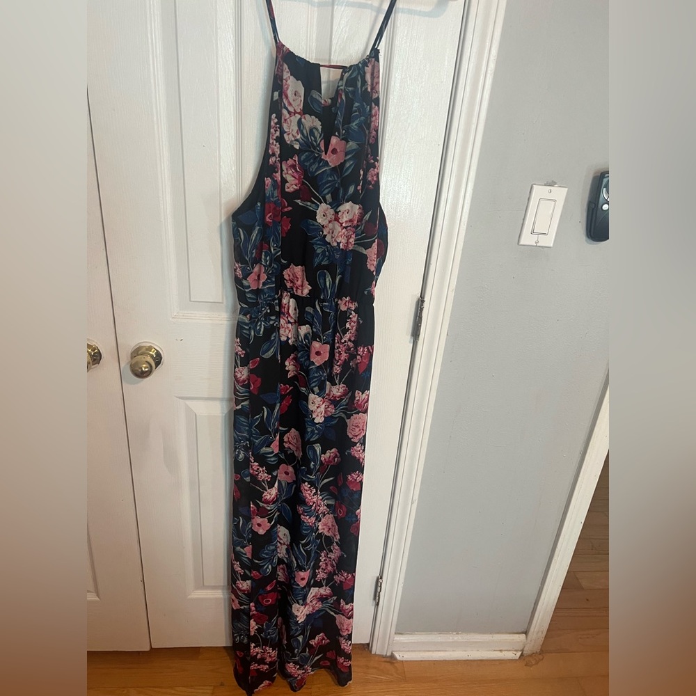 Forever 21 Black Floral Maxi Dress - Picture 3 of 3